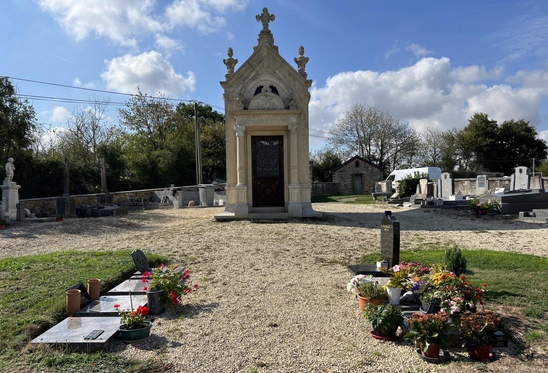 Chapelle et cavurnes